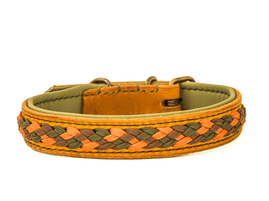 Handgemaakte leren cognac kleurige halsband